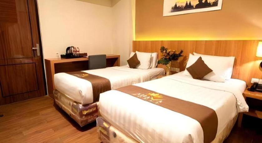 Hotel Ahava Magelang Exterior photo